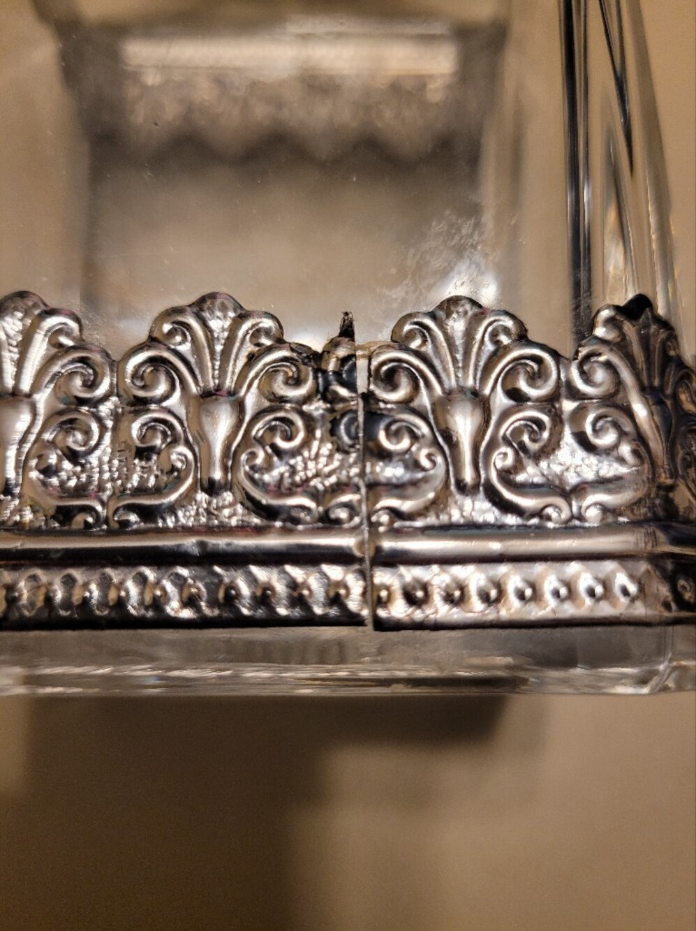 Vintage Glass Decanter with Ornate Silver Metal Overlay. - Picture 8 of 9
